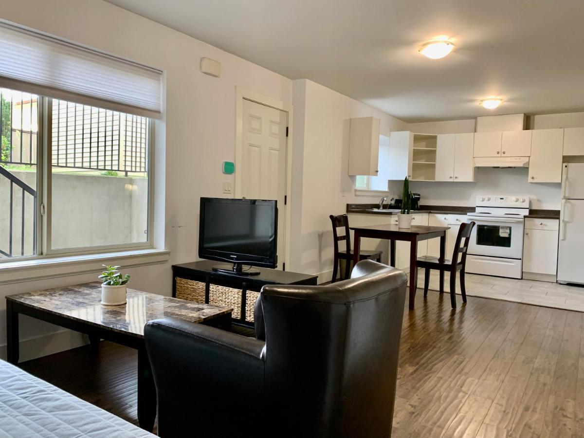 Spacious Burnaby Guest Home Bagian luar foto